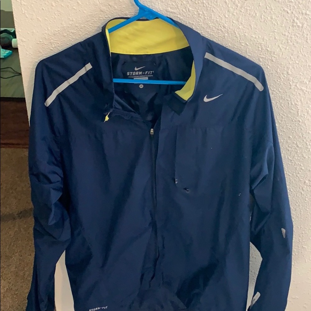 Nike Storm Fit windbreaker
